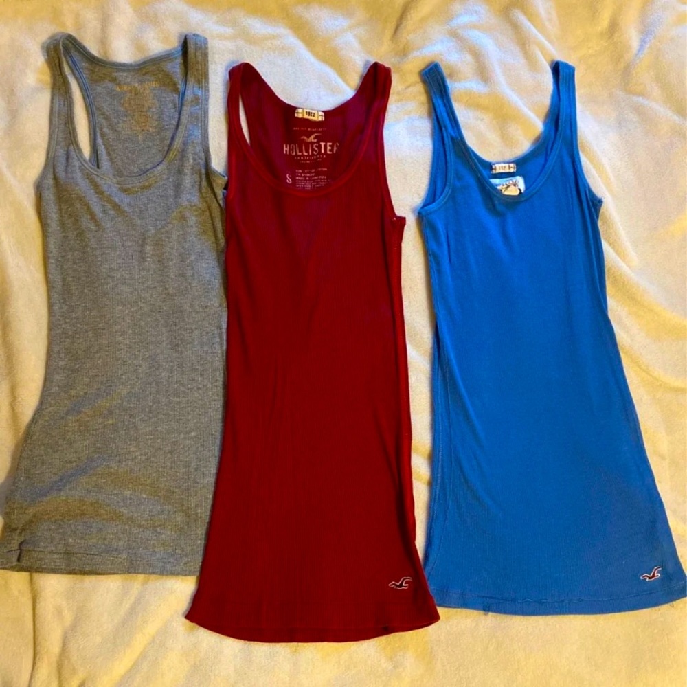 Women’s racerback layering tanks